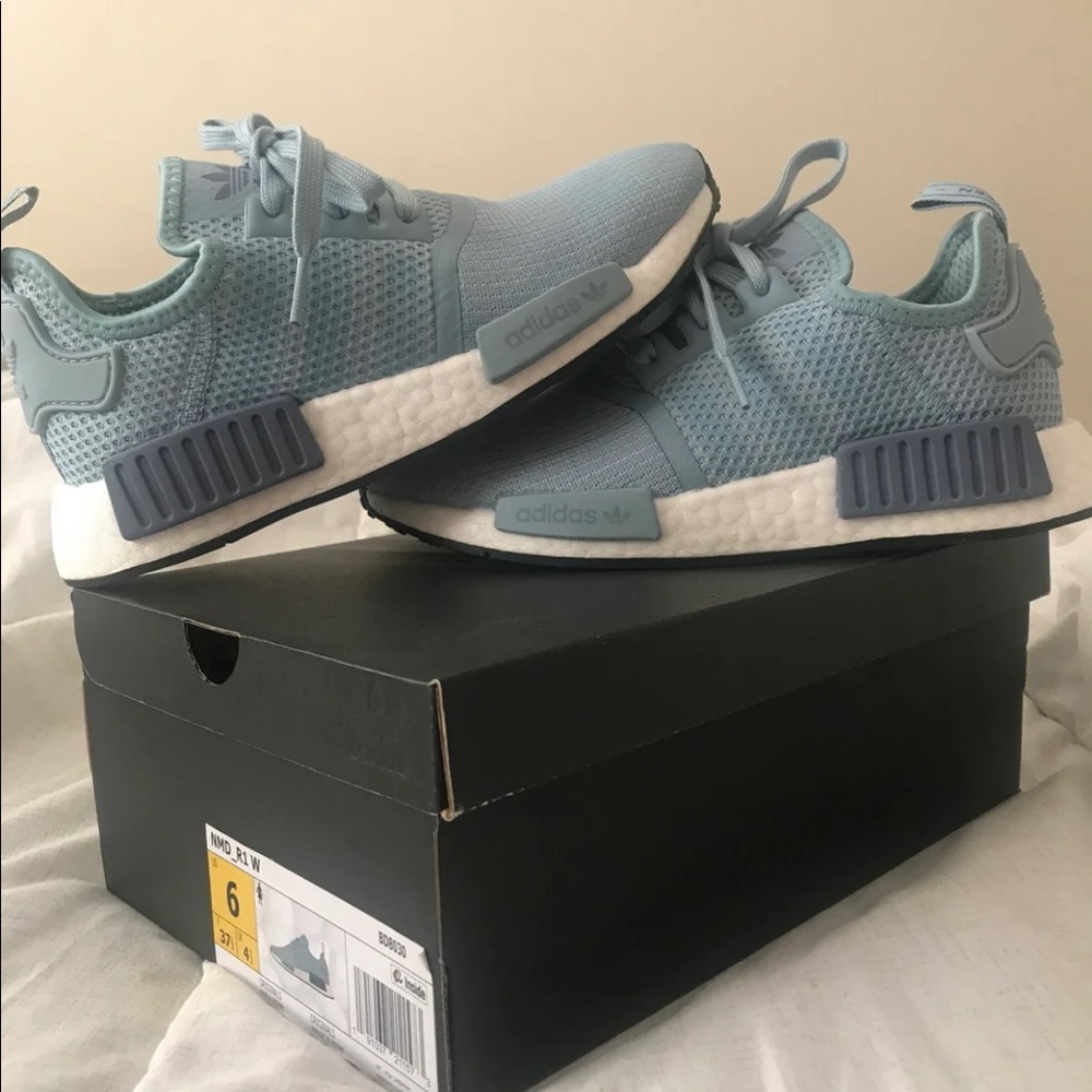 SOLD❗️ Adidas NMD R1